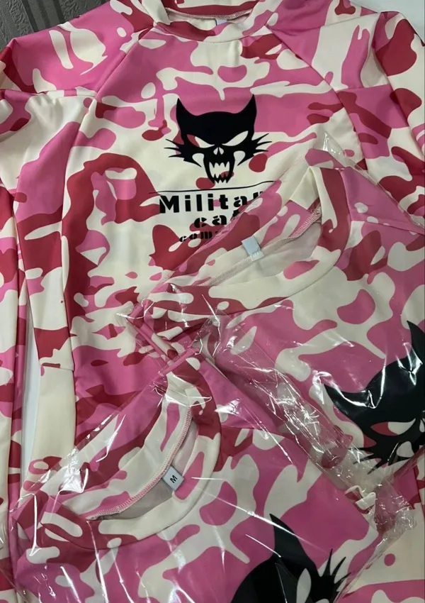 Військова з 100-ї бригади носить рожевий бронік з Hello Kitty (фото)