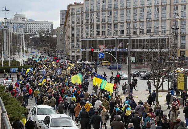 У Києві пройшов Марш патріотів до Дня добровольців (фото, відео)