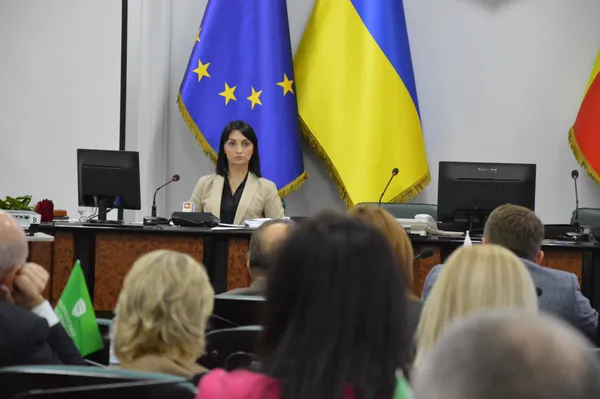 Юлія Вусенко вела сесію сама, без міського голови