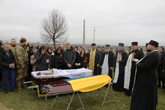 На Волині попрощалися із 22-річним воїном Назаром Кравчуком (фото)