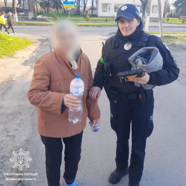 У Луцьку повернули додому 80-річну бабусю, яка загубилася (фото)