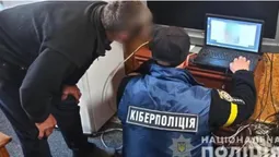 На Волині викрили кіберзлочинця, який «зливав» паспортні дані шахраям (фото, відео)