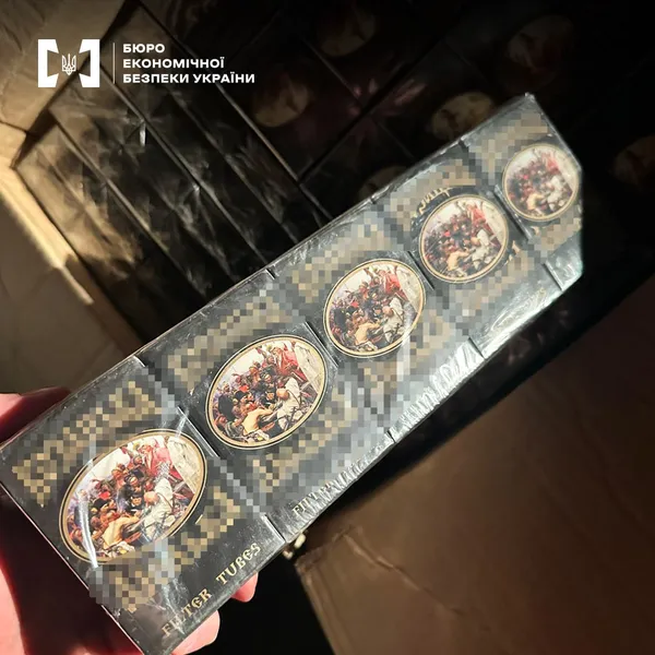Підпільний бізнес: у Луцьку викрили незаконне виробництво сигарет (фото, відео)