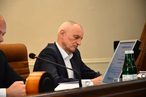 Як новий губернатор мовчав на сесії Волиньради (фоторепортаж)