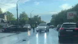 Авто – вщент: у Луцьку на Набережній дві ДТП підряд (відео)