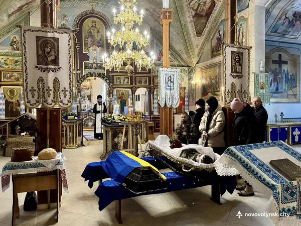 У Нововолинську попрощалися з Героєм Юрієм Кацевичем (фото)