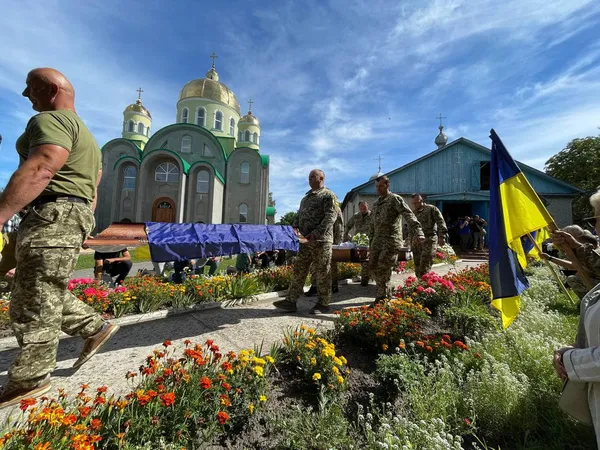 У Нововолинській громаді попрощалися із двома Героями (фото)