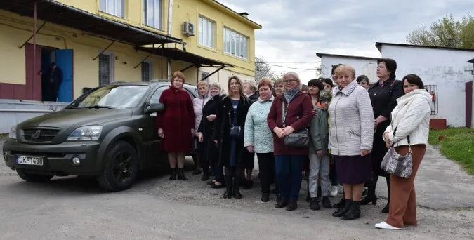 У Луцьку для 100-ї бригади ТрО придбали позашляховик (фото, відео)