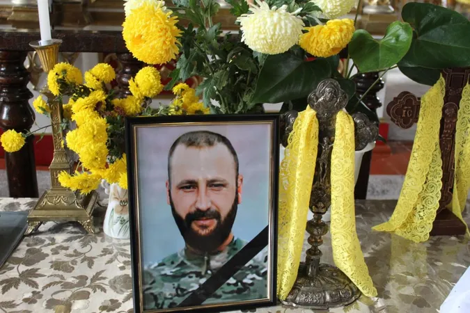 «Я вже – волиняка»: Рожищенська громада попрощалася з воїном з Хмельниччини Миколою Мясковським (фото)