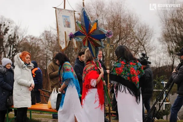 Без козаків та Михаїла: як у Луцьку освячували Стир (фото, відео)