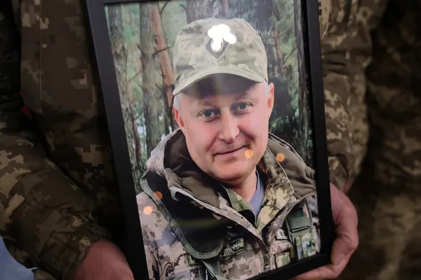 Луцьк попрощався одразу з двома Героями – Олександром Веремчуком та Костянтином Голубом (фото)