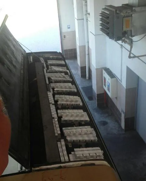 В «Ягодині» у кондиціонері автобуса знайшли понад 3 тисячі пачок сигарет (фото)