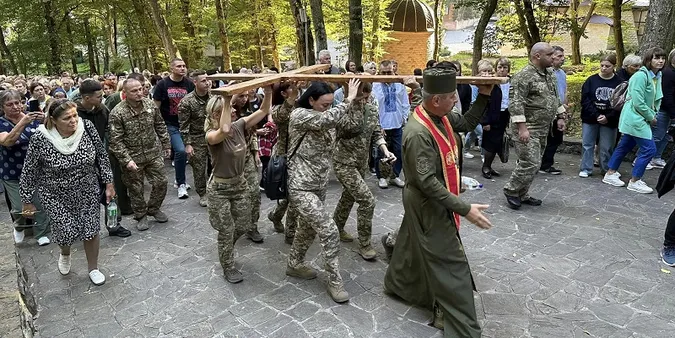 «Освячені правдою»: на Тернопільщині відбулося Всеукраїнське військове паломництво (фото)