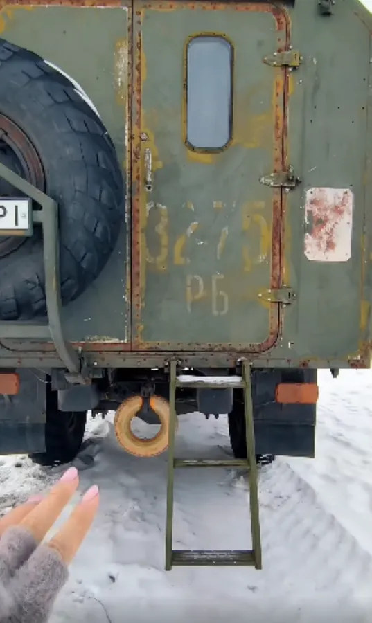 На Волині ГАЗ-66 перетворили на комфортний будинок на колесах (фото, відео)