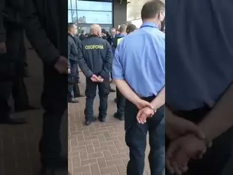 Біля ТРЦ «ПортCity» - бійка: затримали порушників (відео)