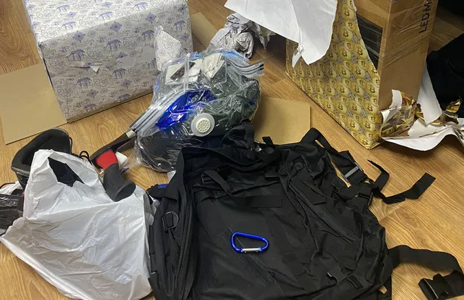 На Волині прикордонники затримали двох втікачів з «подарунками» (фото)