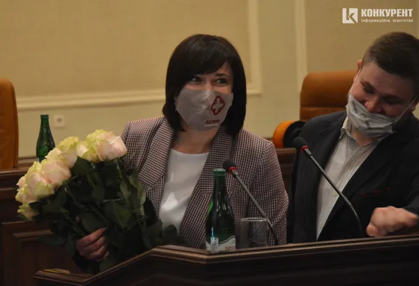 Із селфіками, масочками та невеличким скандальчиком на фінал: перша сесія Волиньради (фото)