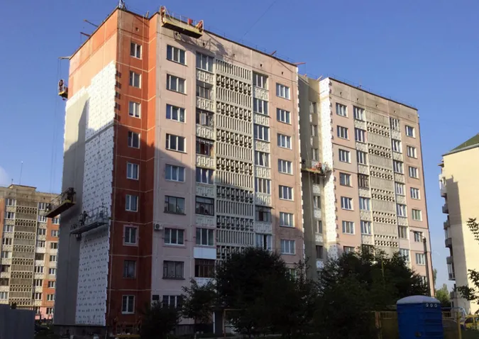 У Луцьку з четвертого поверху випала 11-місячна дитина