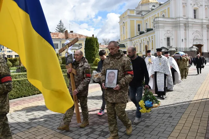 У Луцьку попрощалися з Героєм Андрієм Головченком