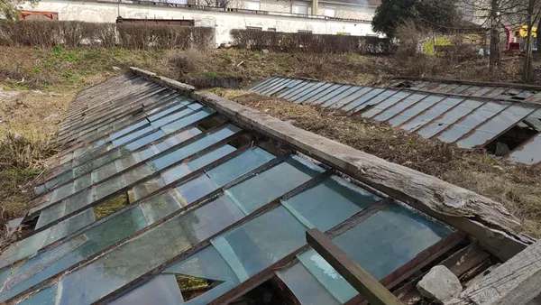 Зруйновані теплиці і покинуті автівки: як врятувати «Парки та сквери Луцька» (фото)
