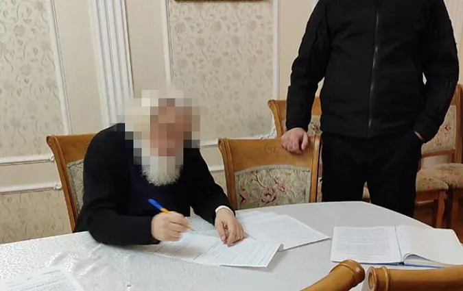 Митрополиту УПЦ МП, який виправдовував захоплення Криму, повідомили про підозру (фото)