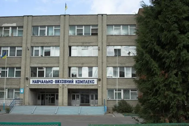 У Луцьку просять відновити благоустрій біля школи № 26 (фото)