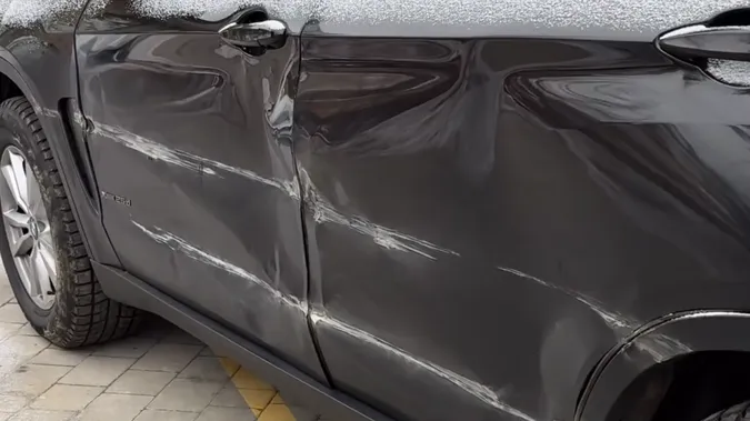 Працівник готелю у Буковелі викрав та побив авто луцької бізнесвумен