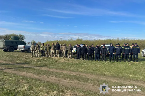 «Основна версія – утоплення»: на Рівненщині сьому добу шукають 4-річного Дмитрика (фото)