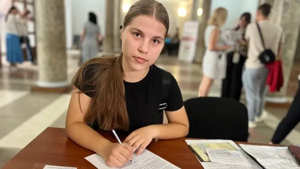 У Луцьку триває зарахування до вишів: скільки вступників вже подали документи (фото, відео)