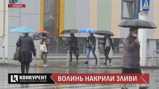 За півдоби в Луцьку сталися 8 ДТП: скільки ще вируватиме негода (відео)