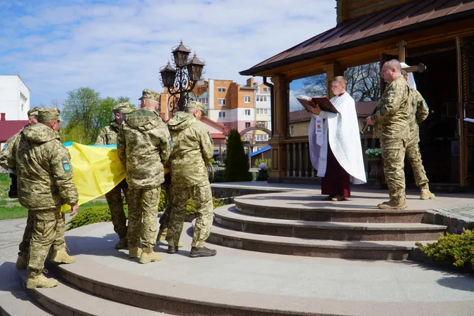 У Володимирі в останню путь провели загиблого воїна (фото)
