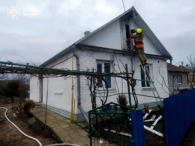 На Волині горіли три житлових будинки (фото)