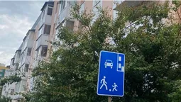 Проблеми доїзду: у Луцьку – конфлікт між мешканцями сусідніх будинків (фото)