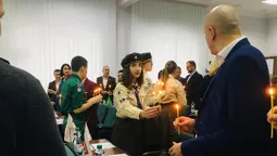 У Луцьку міську раду принесли Вифлеємський вогонь миру (фото)