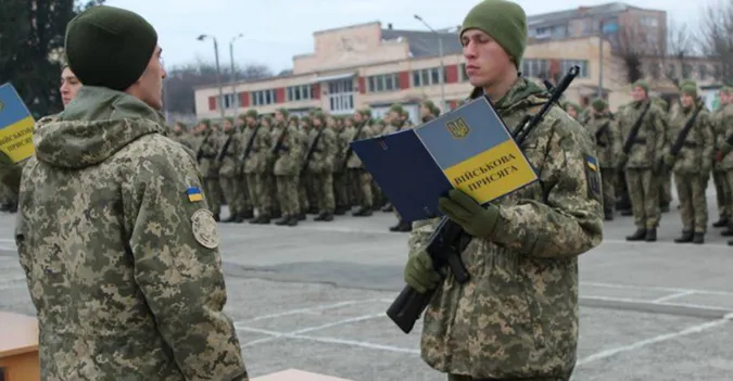В Україні скасовується весняний призов та демобілізація ,  – указ Зеленського (відео)