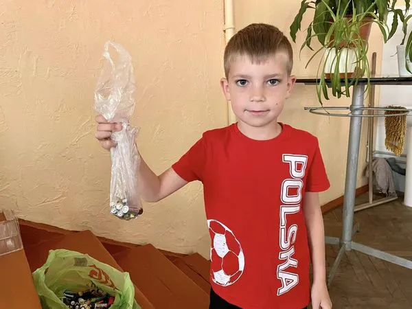 Екологічна акція: у Нововолинську за день зібрали 250 кілограмів батарейок (фото)