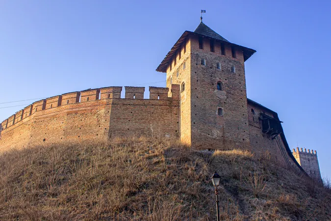 Місто до душі: весняний Луцьк у світанковій тиші (фото)