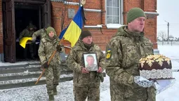 У Володимирі попрощалися з полеглим воїном Андрієм Велимцем (фото)