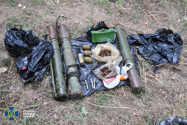 У трьох областях СБУ виявила мережу схронів із боєприпасами (фото)