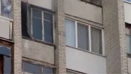 У Луцьку зайнялась квартира в багатоповерхівці – працюють рятувальники (відео)