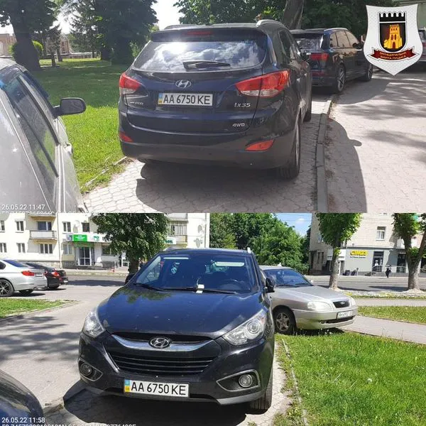 У Луцьку паркохами влаштували стоянку в сквері (фото)