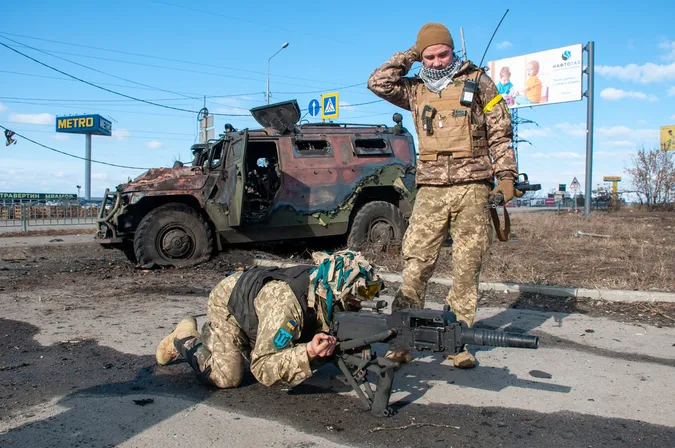 Запам'ятайте ці імена: Володимир Зеленський нагородив захисників України