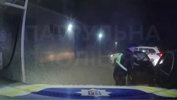 В салоні була дитина: в Ковелі п'яний водій протаранив авто патрульних (відео)