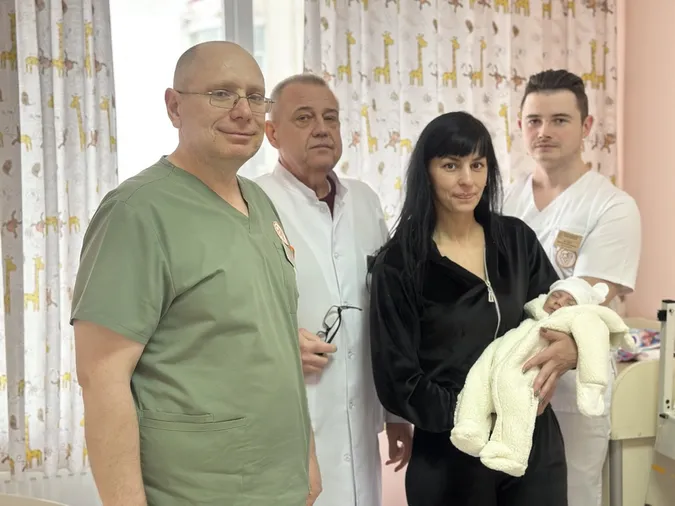 У Луцьку врятували новонародженого хлопчика з дірками у кишечнику (фото)