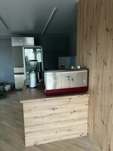 Не встигли відкрити через мобілізацію: на околиці Луцька продають новеньке кафе