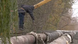 У Луцьку комунальники за вісім мільйонів відновлюють теплоізоляцію мережі (відео)