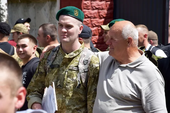 На Волині звільнили у запас прикордонників-строковиків (фото)