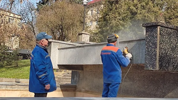 У Луцьку ремонтують фонтани. Коли вони запрацюють