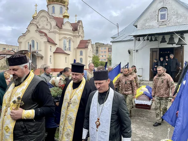 У Нововолинську провели в останню путь загиблого Героя (фото)