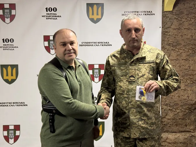 Бійців волинської «Сталевої Сотки» відзначили медалями за оборону Торецька (фото)